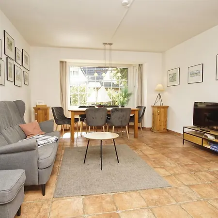 Wildrose Eg Apartment